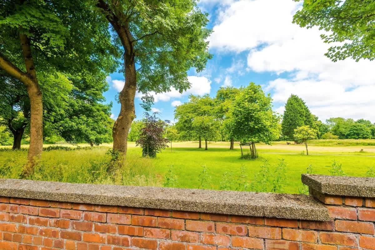 Manchester - Terraced Cottage エクステリア 写真