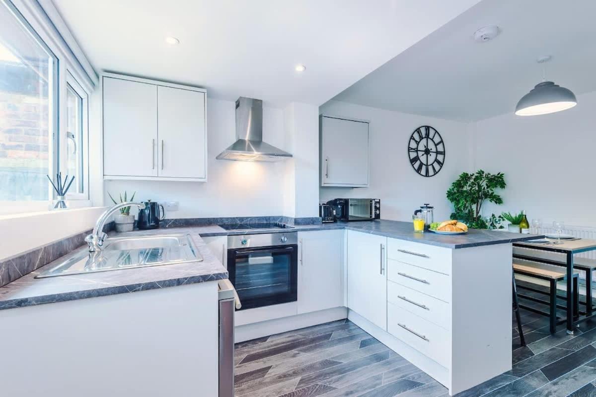 Manchester - Terraced Cottage エクステリア 写真